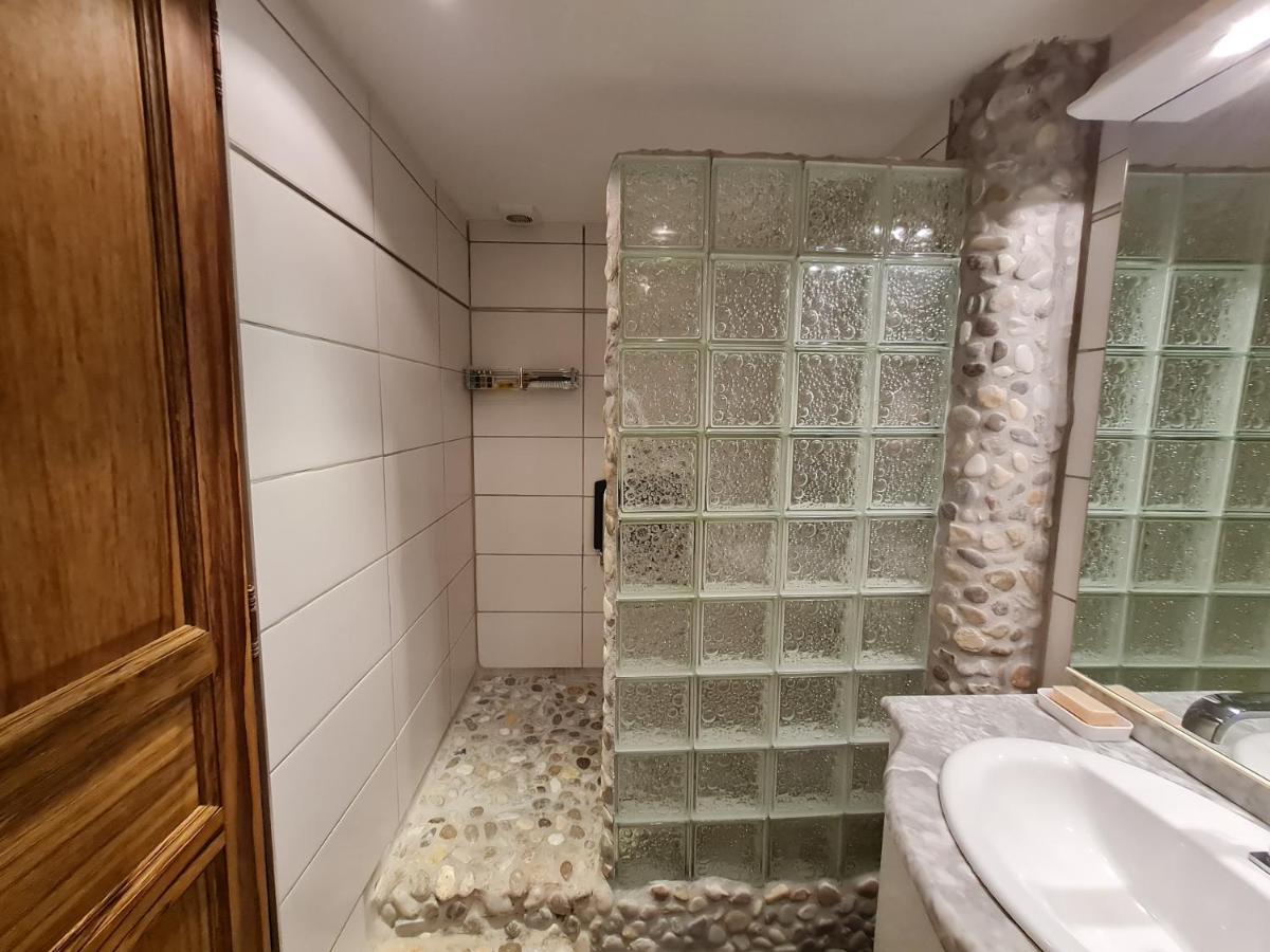 Bel Appartement Renove, Avec Terrasse Et Piscine ラ・クロワ・ヴァルメ エクステリア 写真